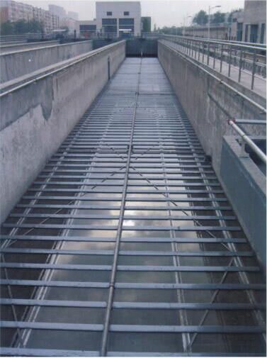 WF型液下刮泥機 WF型液下刮泥機