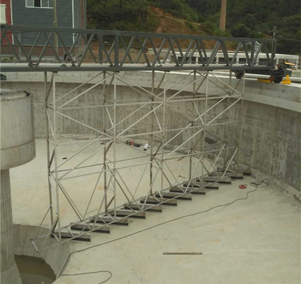 半橋式周邊傳動刮泥機 半橋式周邊傳動刮泥機