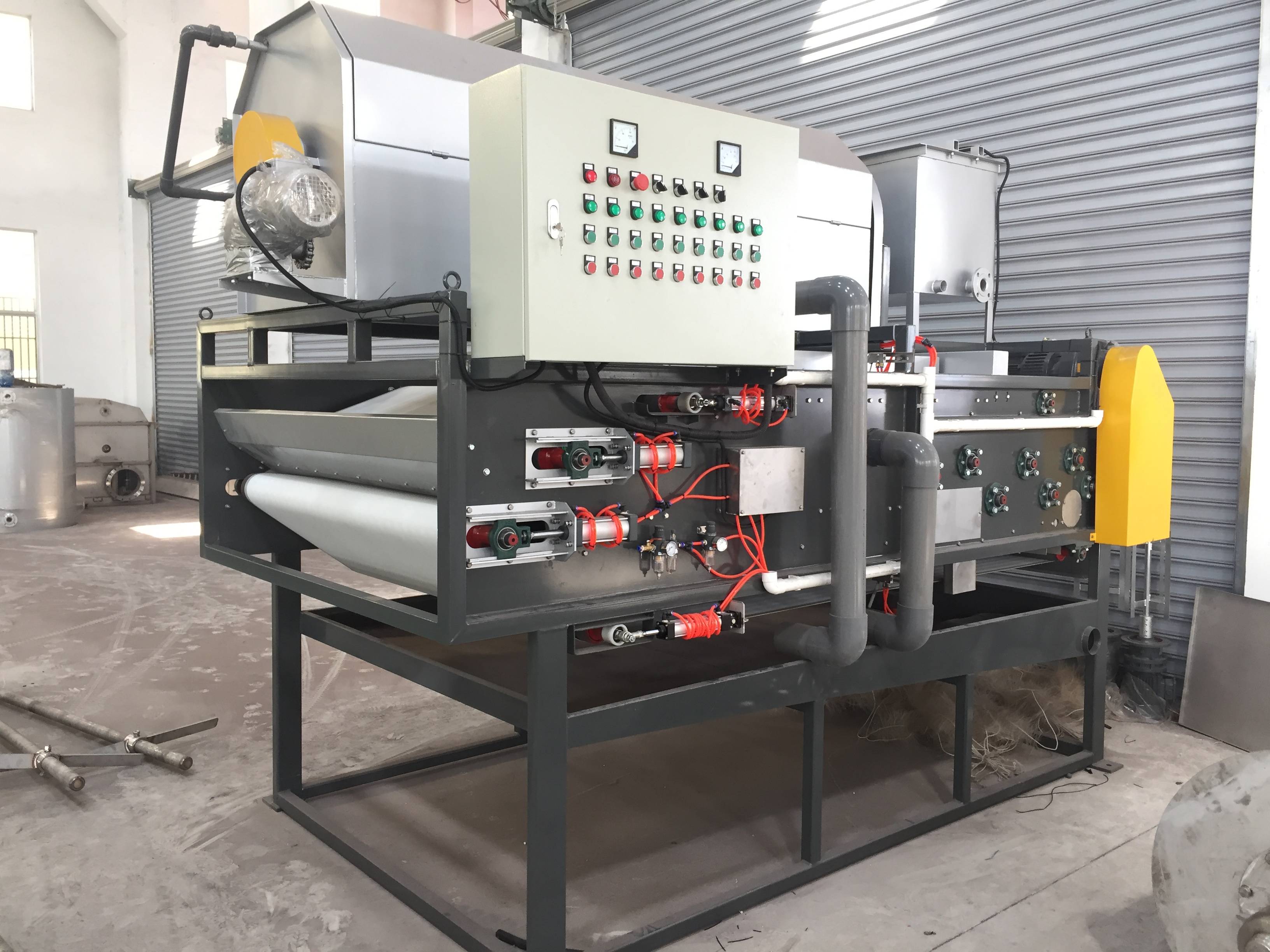 帶式壓濾機(jī) 帶式壓濾機(jī)